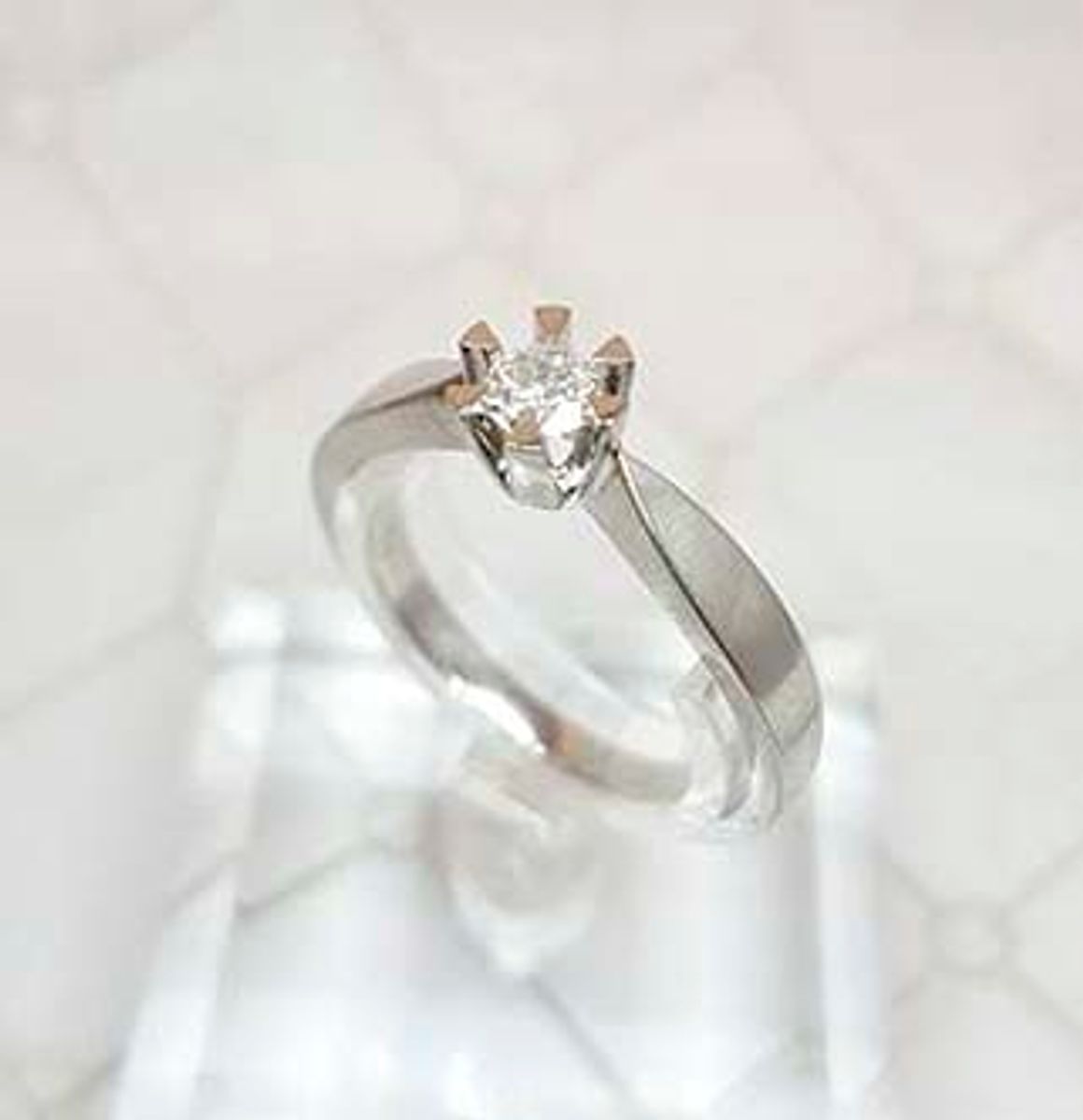 Enstens ring 0,20ct tw/si
